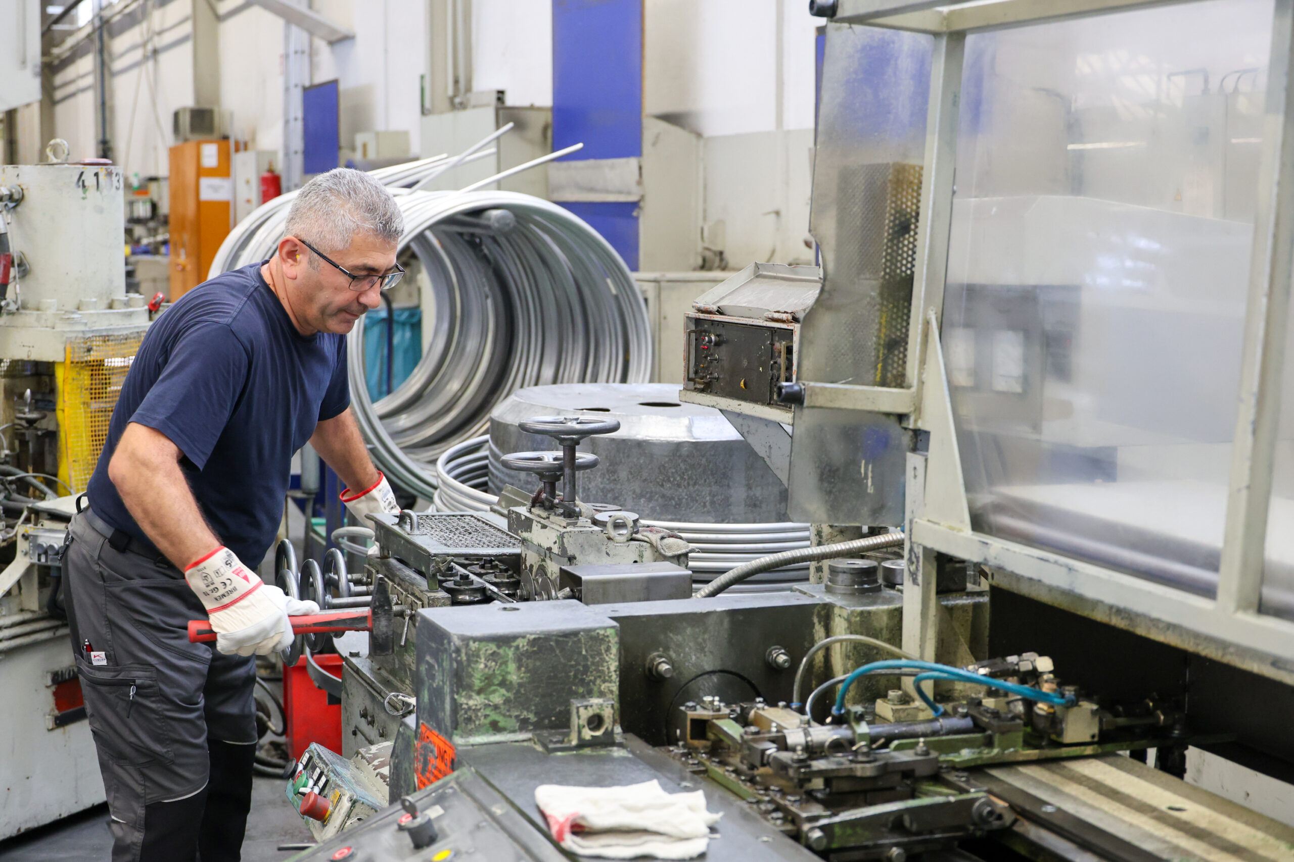 Mehr über den Artikel erfahren Maschineneinrichter (m/w/d)